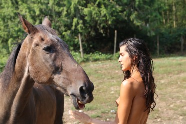 natalia-with-horse_42397625630_o